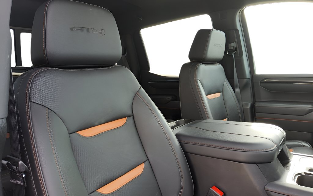 Used 2023 GMC Sierra 1500 AT4 w/ AT4 Premium Package AWD/4WD image 39