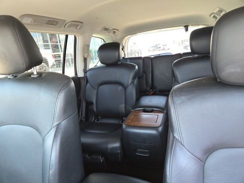 Used 2023 Nissan Armada SL w/ Captain's Chairs Package image 8