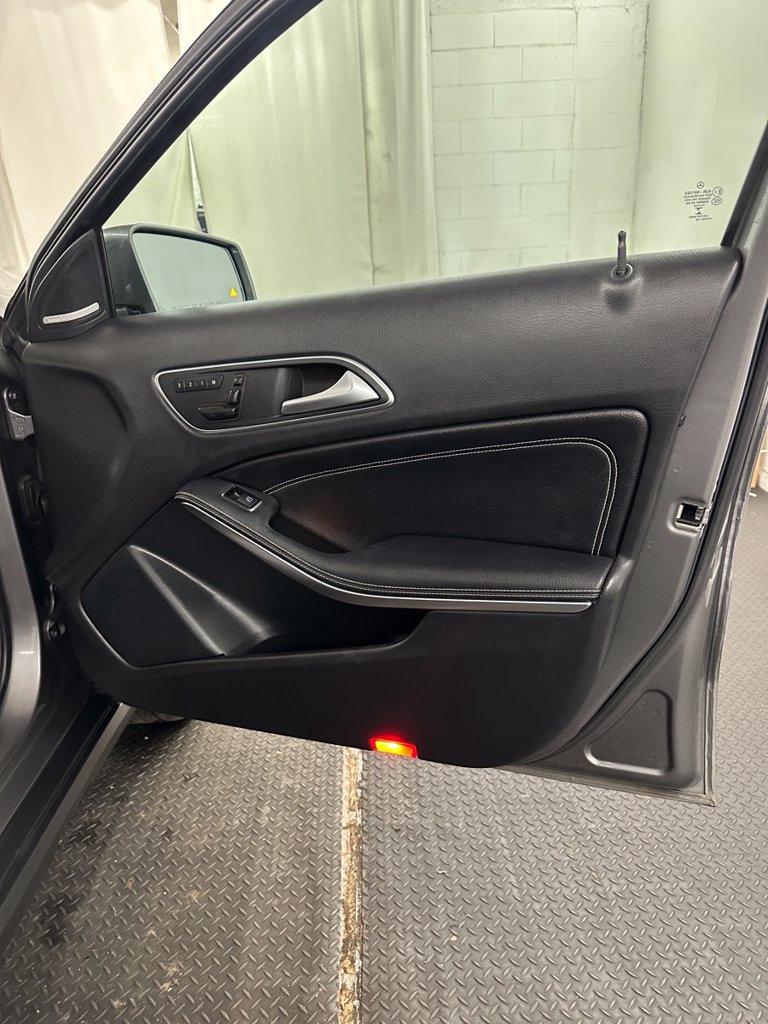 Used 2017 Mercedes-Benz GLA 250 4MATIC image 30