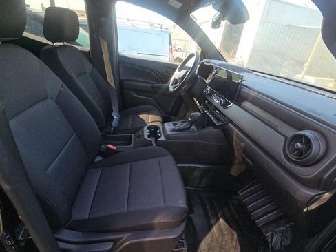 Used 2023 Chevrolet Colorado W/T image 6