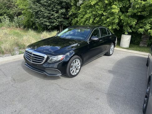 Certified 2018 Mercedes-Benz E 400 4MATIC Sedan image 5