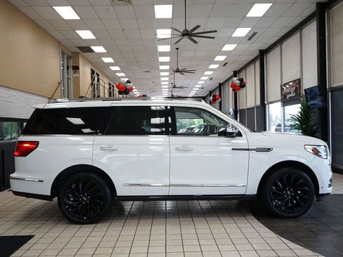 Used 2020 Lincoln Navigator Black Label w/ Cargo Convenience Package image 20