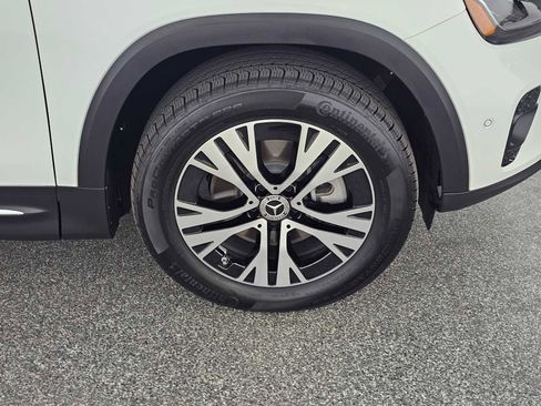 Certified 2025 Mercedes-Benz GLB 250 image 10