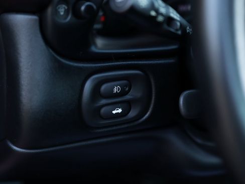 Used 2002 Chevrolet Corvette Coupe w/ Preferred Equipment Group2 image 11