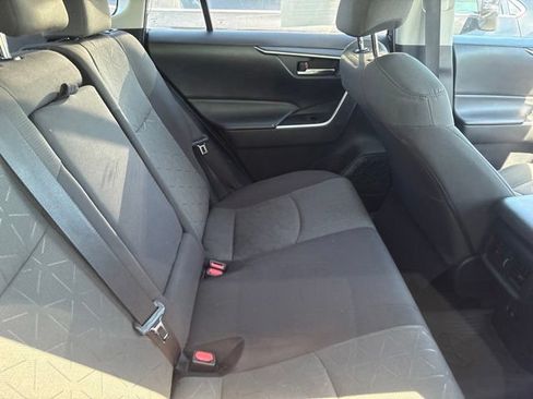 Used 2020 Toyota RAV4 XLE AWD/4WD image 8