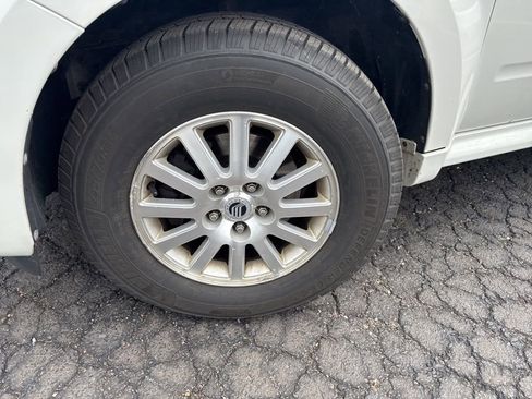 Used 2010 Mercury Mariner Premier image 2