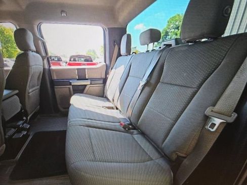 Used 2017 Ford F150 XLT AWD/4WD image 8