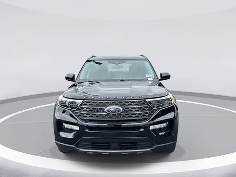 Certified 2023 Ford Explorer XLT w/ Equipment Group 202A AWD/4WD image 2
