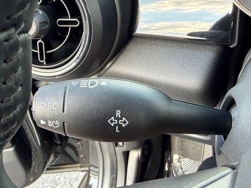 Used 2024 MINI Cooper SE FWD image 32