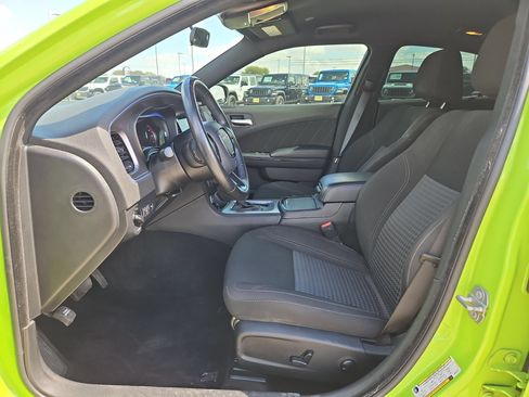 Used 2023 Dodge Charger SXT w/ Blacktop Package RWD image 9