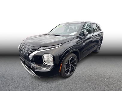 Used 2025 Mitsubishi Outlander SE