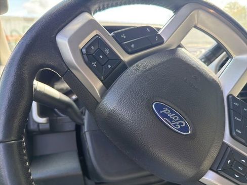 Used 2020 Ford F250 Lariat w/ Lariat Ultimate Package image 24