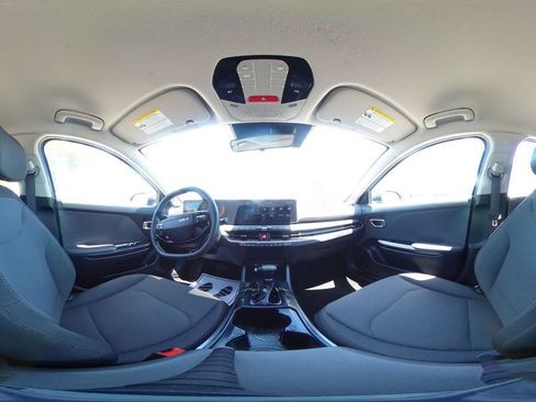 Used 2025 Kia K4 FWD image 42