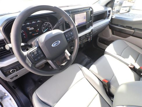 New 2026 Ford F250 XL w/ XL Chrome Package image 8