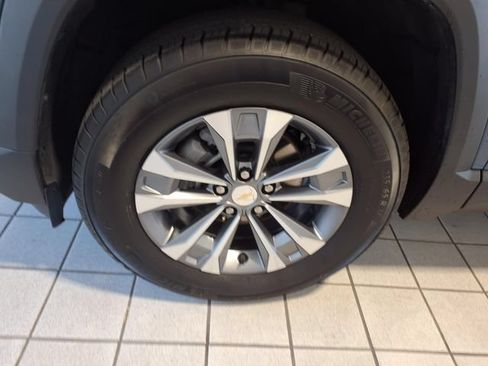 Used 2026 Chevrolet Equinox LT AWD/4WD image 5