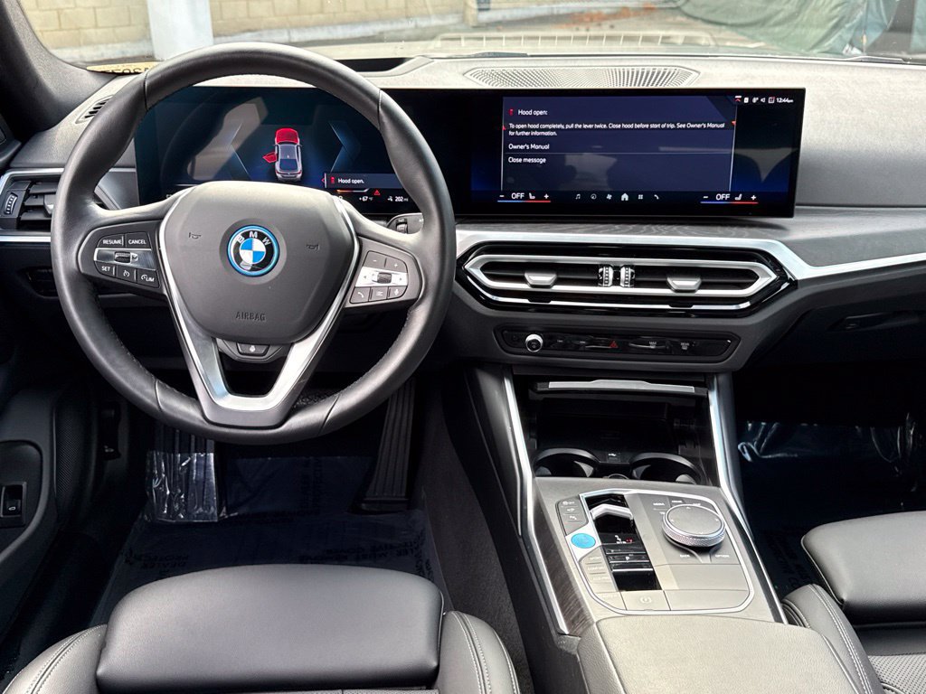 Certified 2024 BMW i4 eDrive40 w/ Premium Package RWD image 33