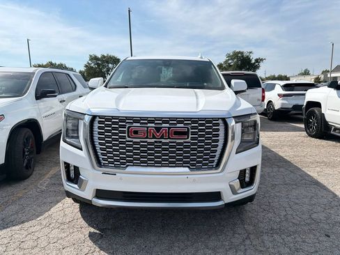 Used 2021 GMC Yukon Denali AWD/4WD image 2