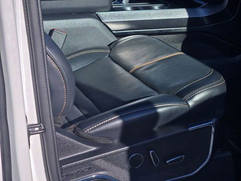 Certified 2022 Ford F150 Platinum w/ Equipment Group 701A High image 6