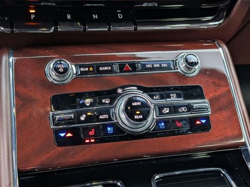 Used 2022 Lincoln Aviator Black Label w/ Dynamic Handling Package image 18