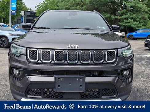 Used 2023 Jeep Compass Limited AWD/4WD image 2