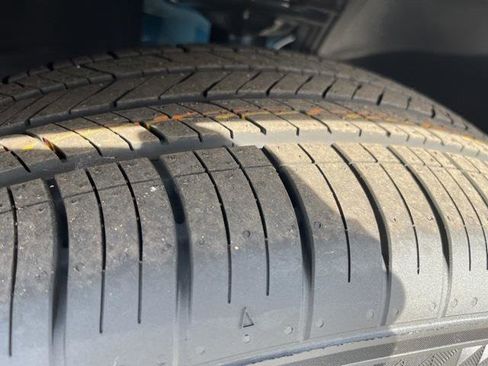 Certified 2025 Volkswagen Atlas Cross Sport SEL R-Line image 12