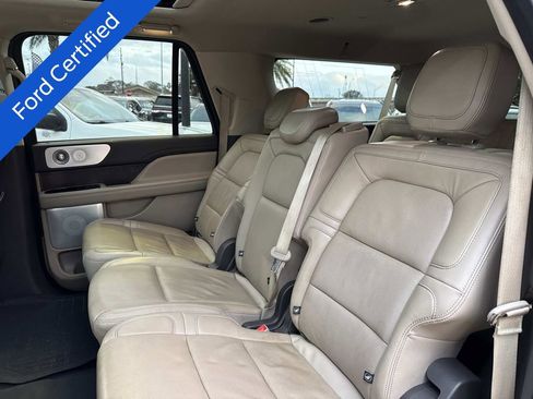 Used 2022 Lincoln Navigator L Reserve image 17