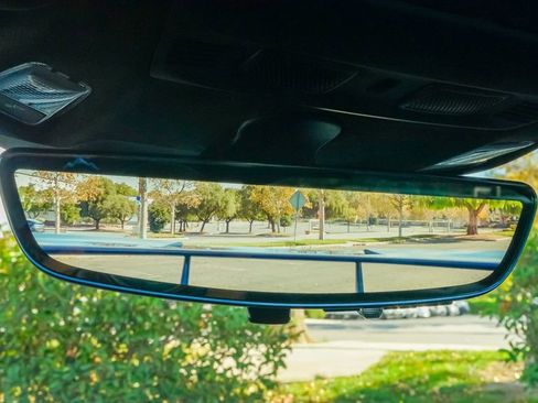 Used 2023 Chevrolet Corvette Stingray Premium Cpe w/ Z51 Performance Package image 27