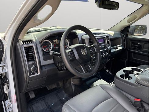 Used 2020 RAM 1500 Tradesman w/ Chrome Appearance Group image 6