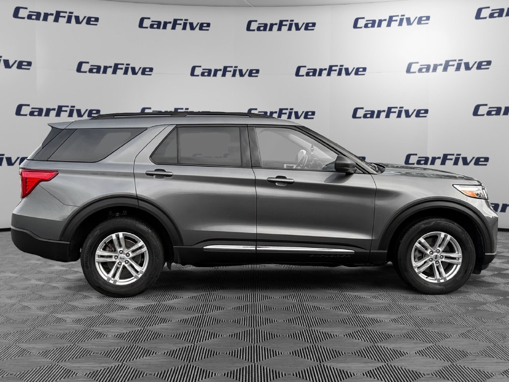 Used 2023 Ford Explorer XLT w/ Equipment Group 202A AWD/4WD image 7