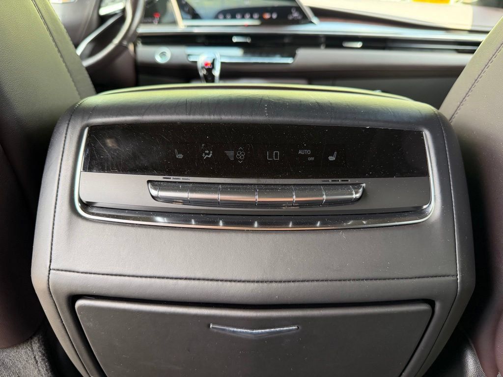 Used 2021 Cadillac Escalade Sport Platinum AWD/4WD image 32