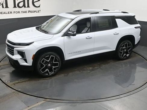 New 2026 Chevrolet Traverse High Country w/ LPO, Floor Liner Package image 23