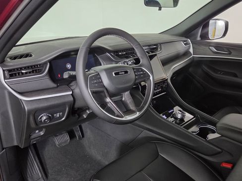 New 2025 Jeep Grand Cherokee Limited w/ Trailer Tow Package image 14