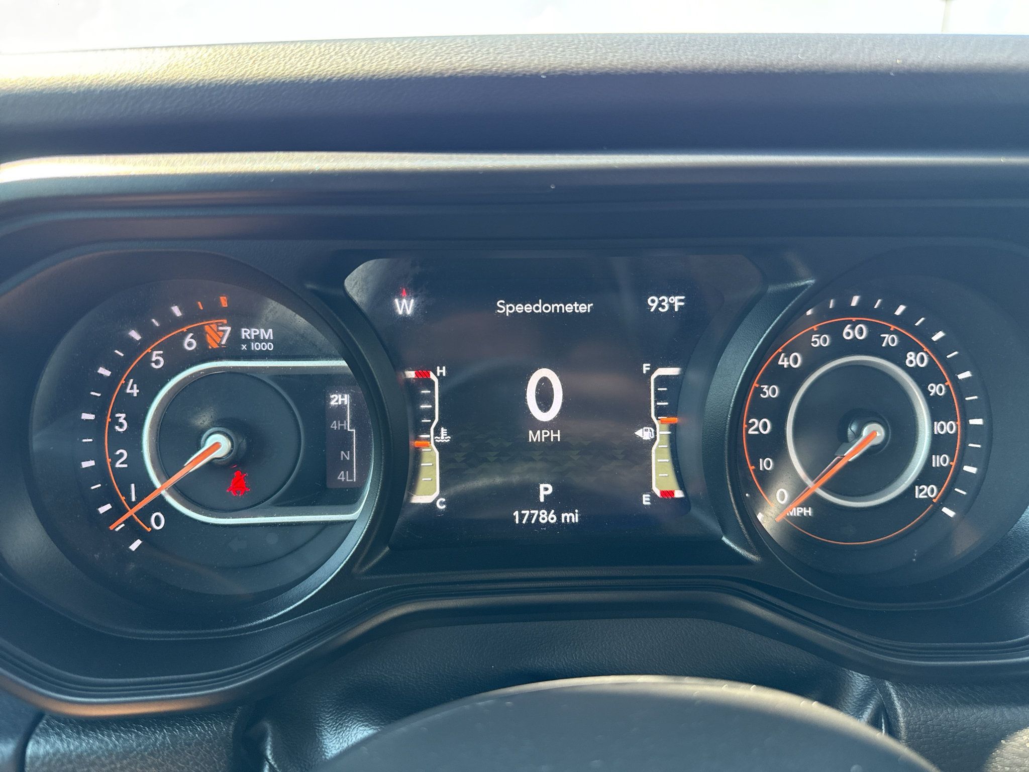 Used 2025 Jeep Gladiator Mojave AWD/4WD image 18