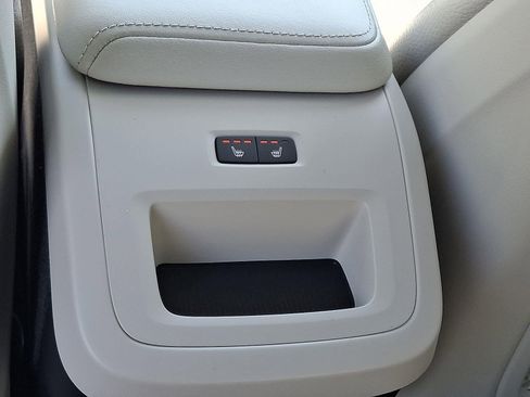 Certified 2023 Volvo XC60 B5 Plus w/ Climate Package AWD/4WD image 11