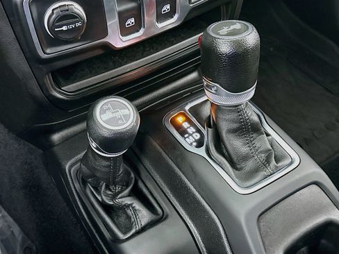 Used 2023 Jeep Wrangler Sport AWD/4WD image 16