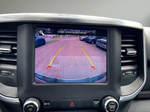Used 2020 RAM 1500 Big Horn AWD/4WD image 14