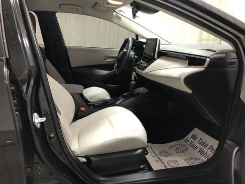 Used 2021 Toyota Corolla LE w/ Carpet Mat Package (TMS) image 12