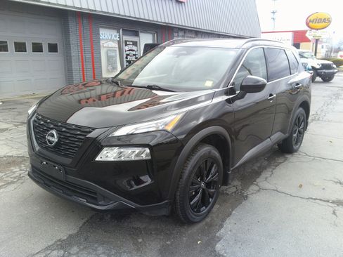 Used 2023 Nissan Rogue SV w/ SV Premium B Package image 12