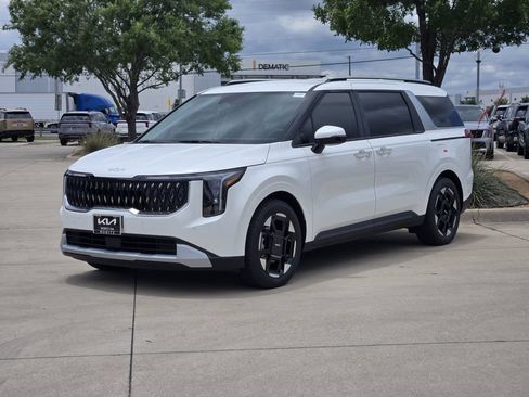 New 2026 Kia Carnival EX FWD image 2