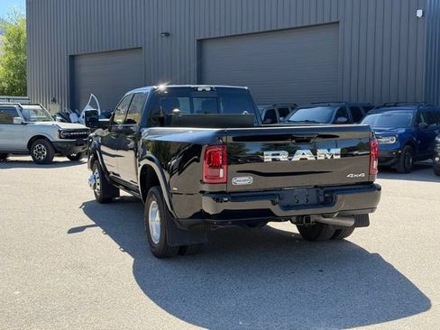 Used 2025 RAM 3500 Longhorn AWD/4WD image 11