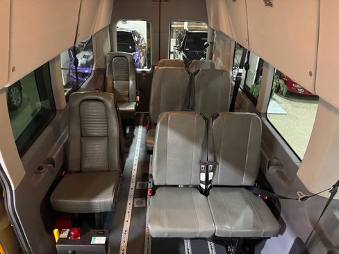 Used 2019 Ford Transit 350 XL image 41