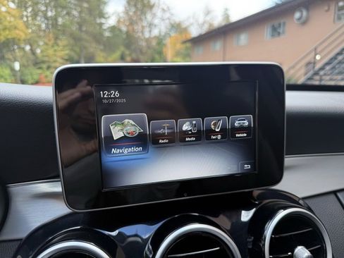 Used 2015 Mercedes-Benz C 300 Sedan image 19