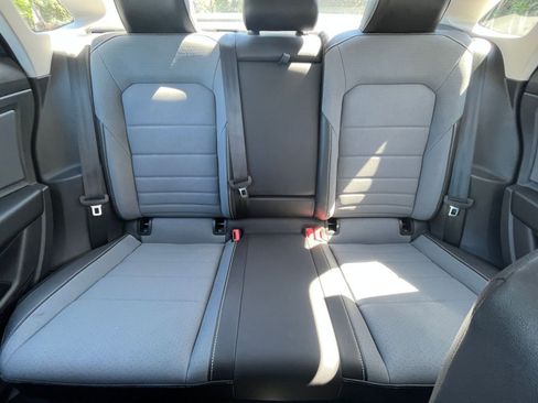 Used 2025 Volkswagen Jetta SE FWD image 37