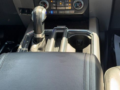 Used 2015 Ford F150 Platinum w/ Equipment Group 701A Luxury AWD/4WD image 15