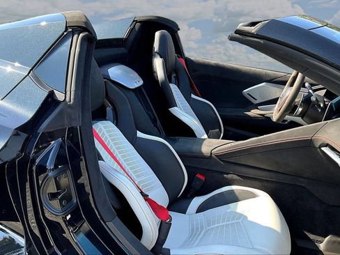 Used 2023 Chevrolet Corvette Stingray Premium Conv RWD image 27