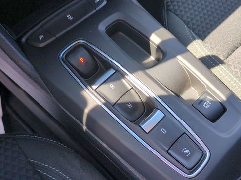 Used 2022 Chevrolet Bolt LT image 16