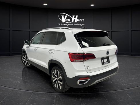 Used 2024 Volkswagen Taos SE image 5