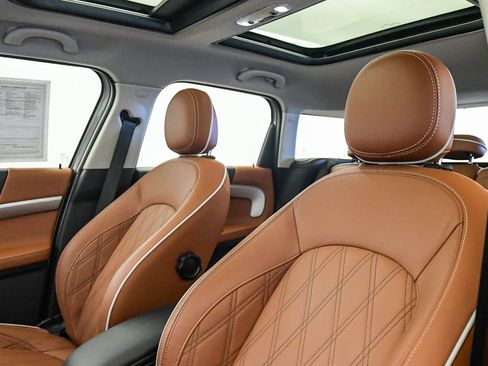 Used 2023 MINI Cooper Countryman S w/ Signature Upholstery Package FWD image 19