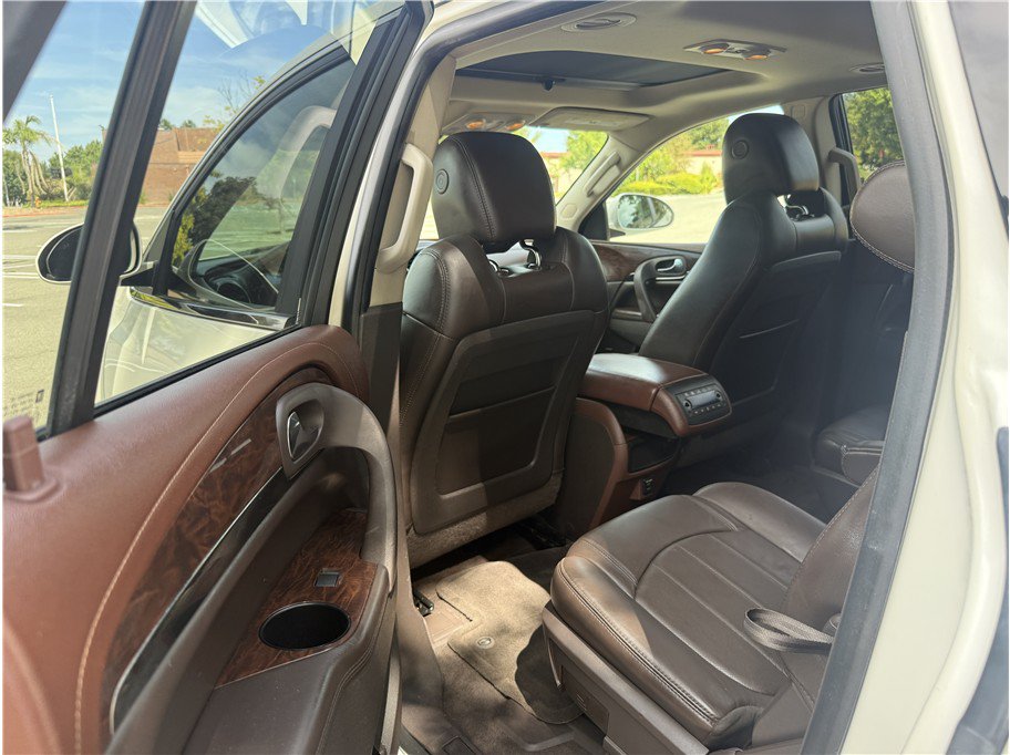 Used 2014 Buick Enclave Leather w/ Trailering Provision Package FWD image 9