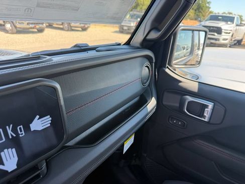 New 2026 Jeep Gladiator Rubicon AWD/4WD image 22